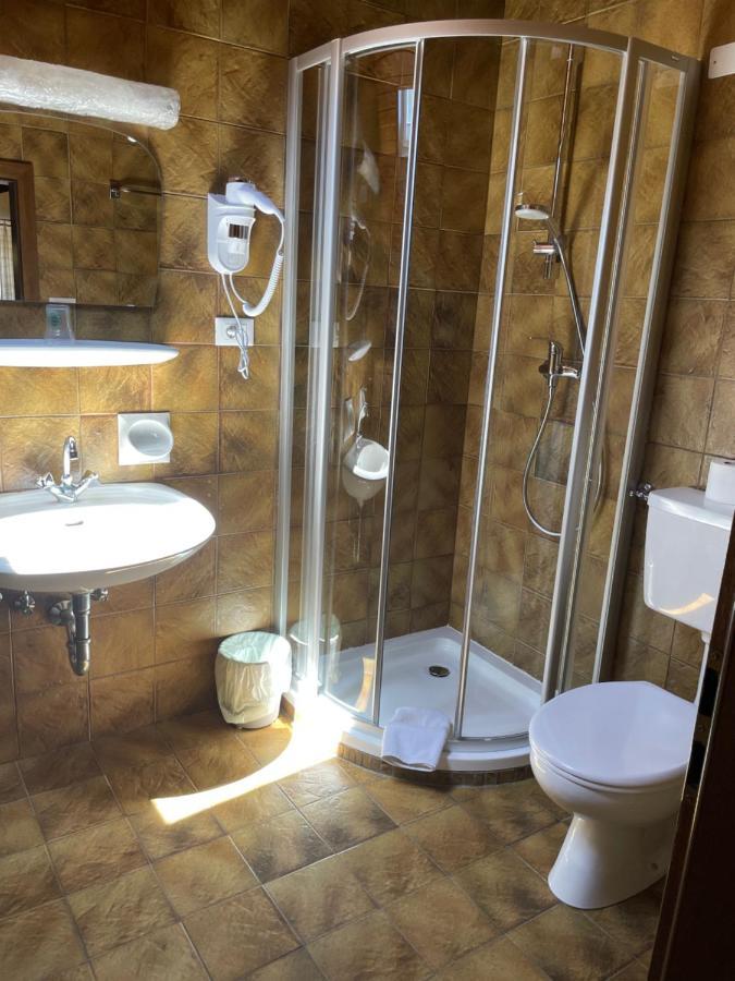 Hotel Gasthof Goldenes Lamm Vahrn Zewnętrze zdjęcie