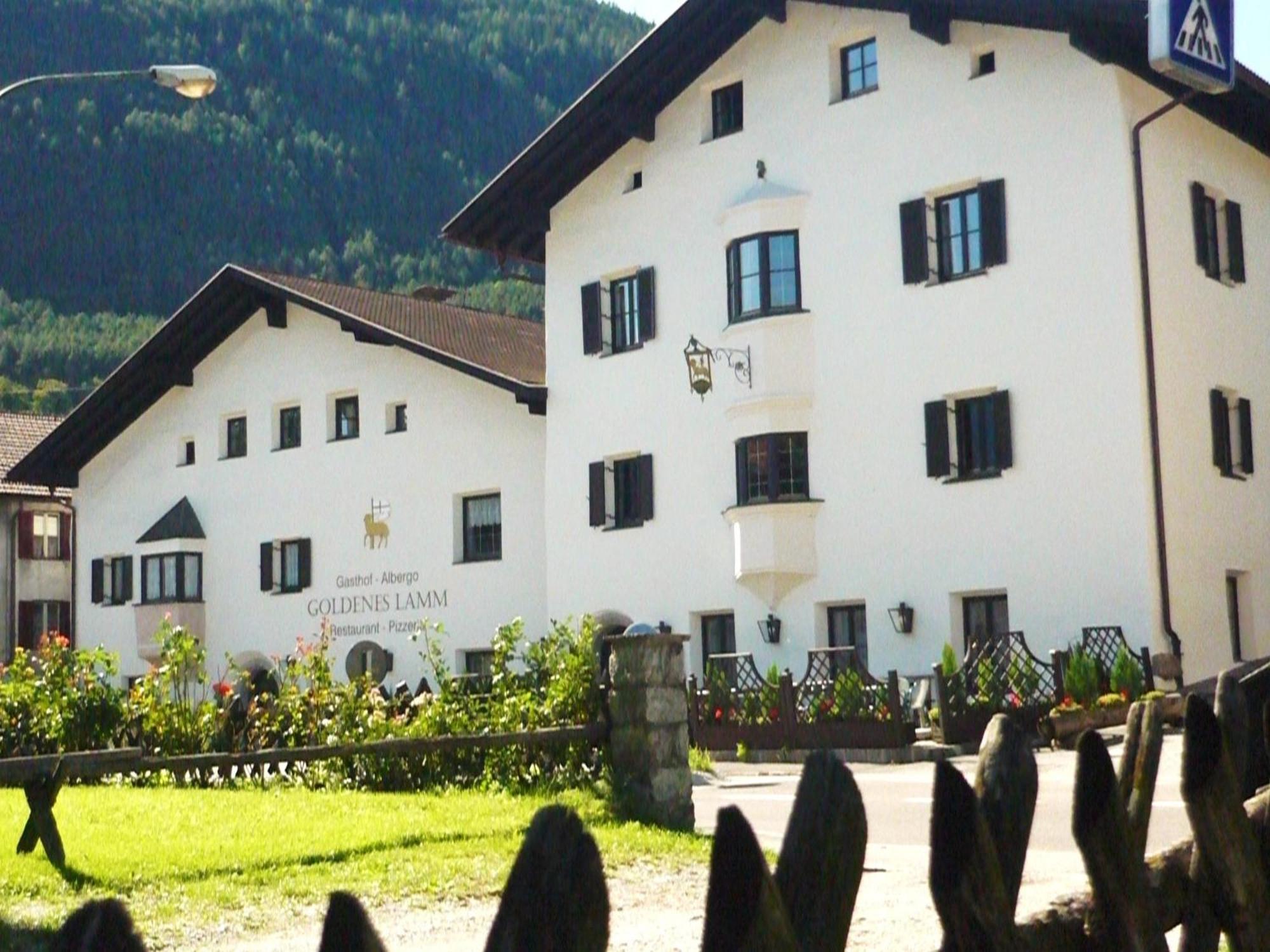 Hotel Gasthof Goldenes Lamm Vahrn Zewnętrze zdjęcie